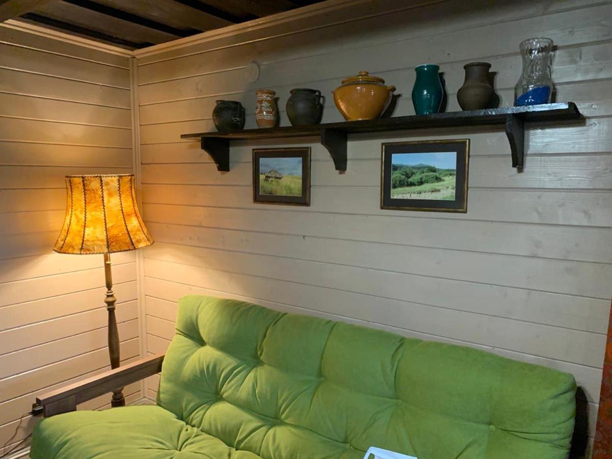 Садиба Остра Shcherbovets Εξωτερικό φωτογραφία